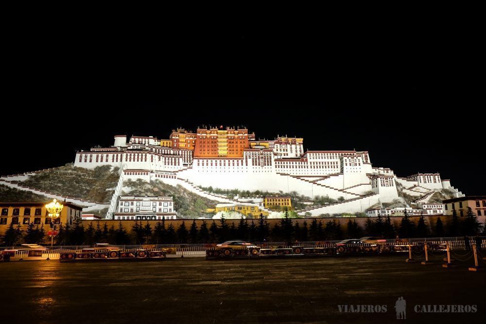 Palacio de Potala desde la Gran Plaza