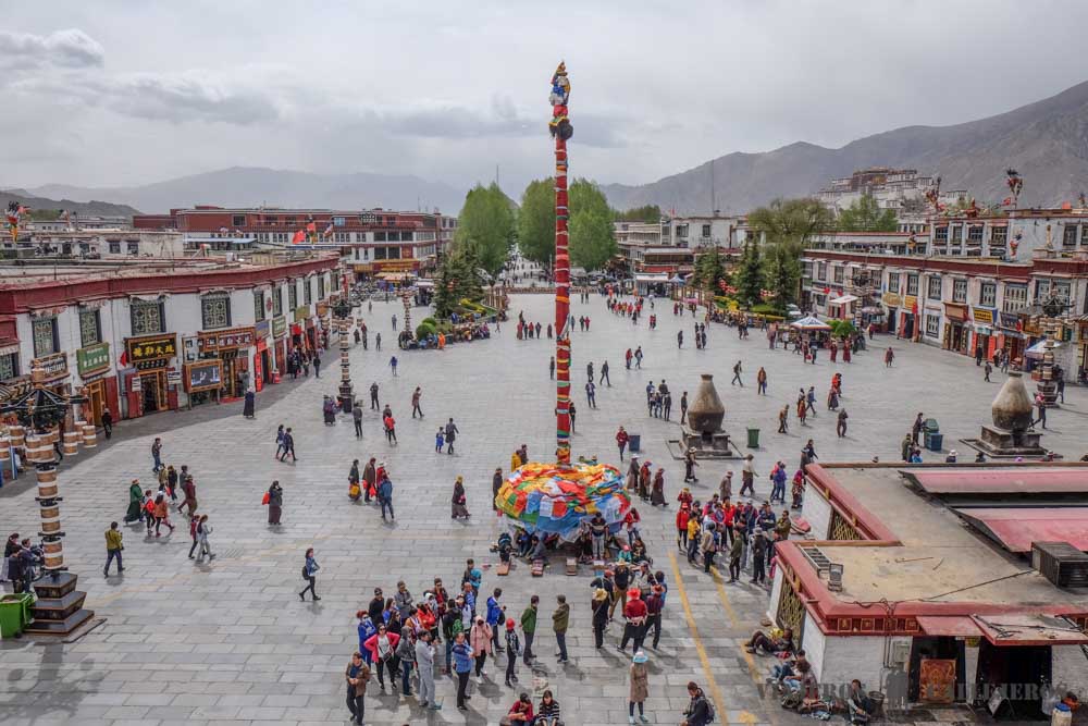 Plaza Barkhor desde el Monasterio de Jokhang
