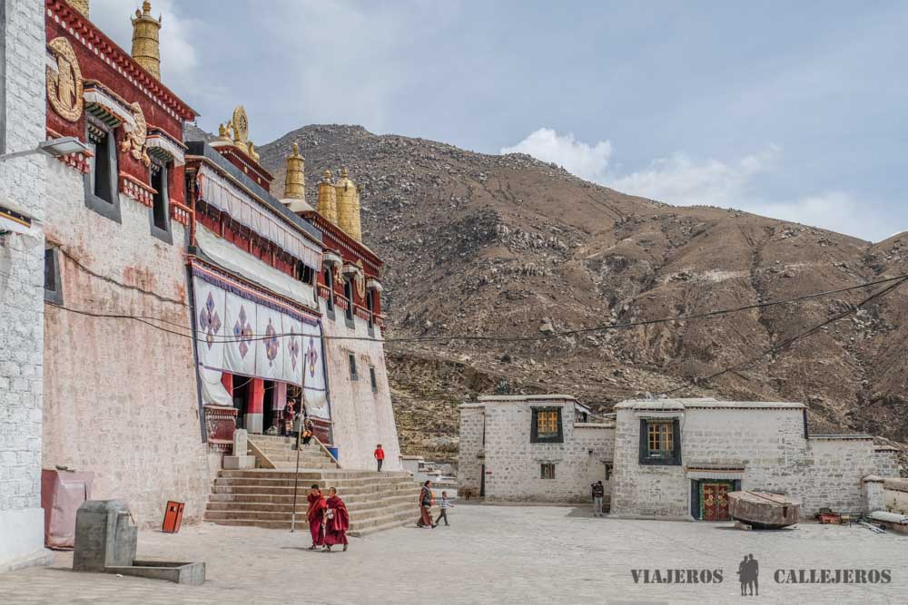 Sala de reuniones principal del Monasterio Drepung