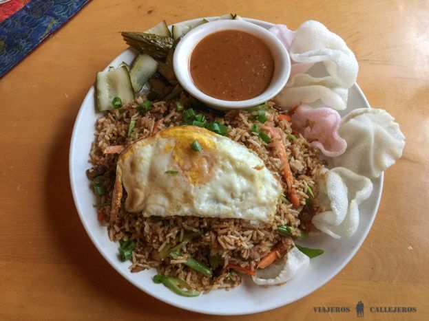 Nasi Goreng, un plato que no debes dejar de probar al viajar a Indonesia