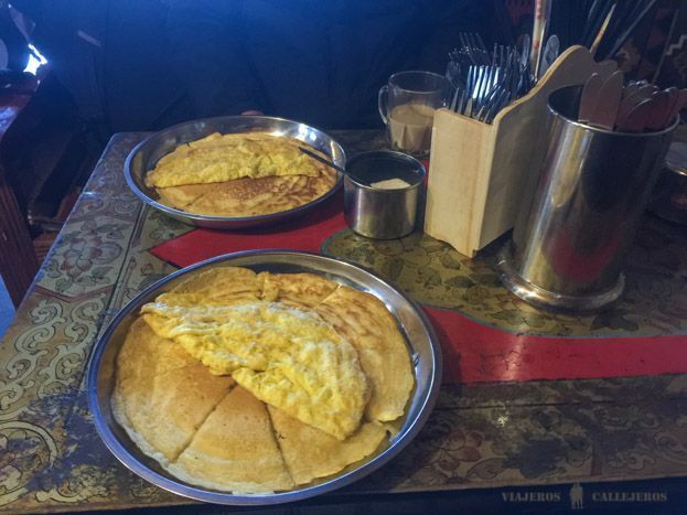 Desayuno frente al Everest