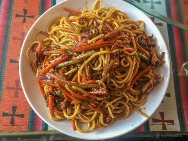Fideos fritos en el Monasterio Samye