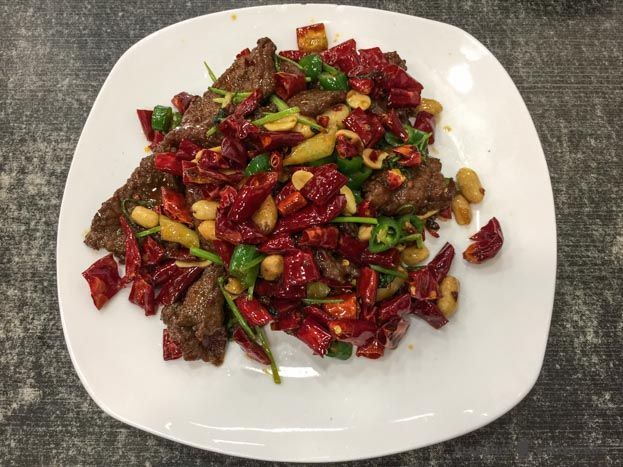 Supuestamente un plato de carne sin picante...