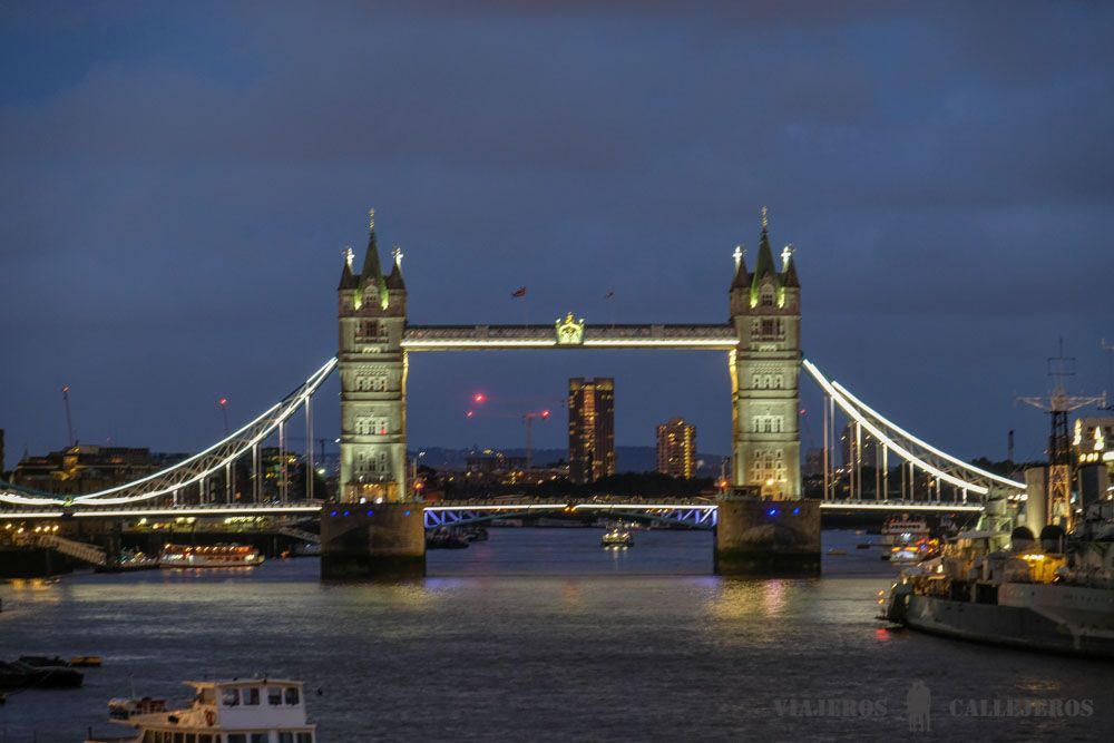 Tower Bridge. Londres