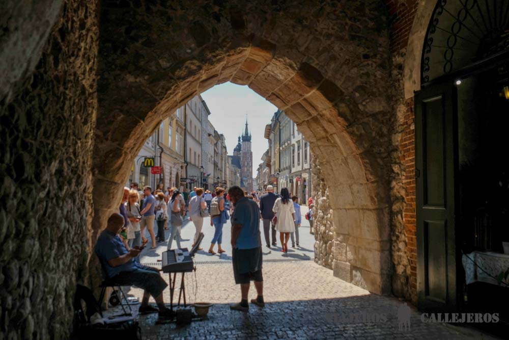 Vistas de la calle Florianska desde la Puerta de Florian