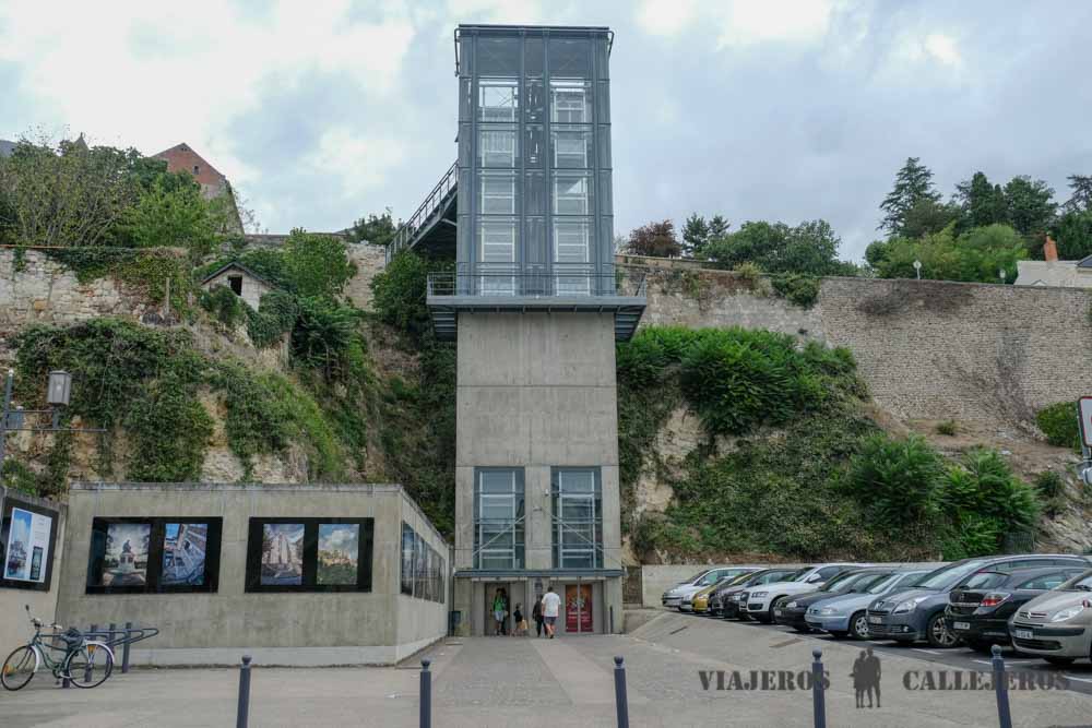 Ascensor de Chinon