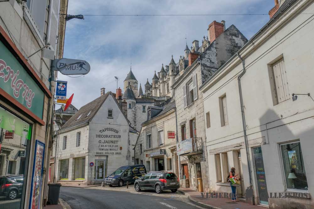 Loches y la Ciudadela Real al fondo