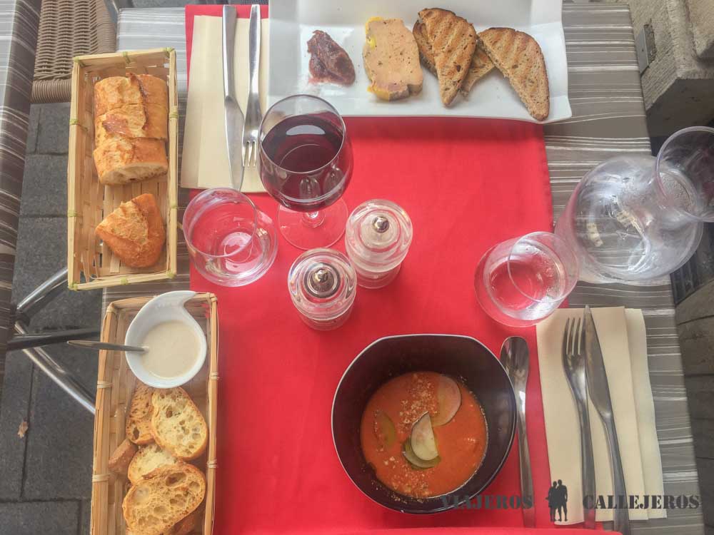 Comiendo en Chez Dionysios