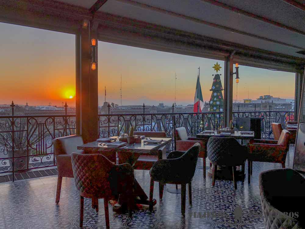 Terraza de desayunos en el Hotel Zócalo Central