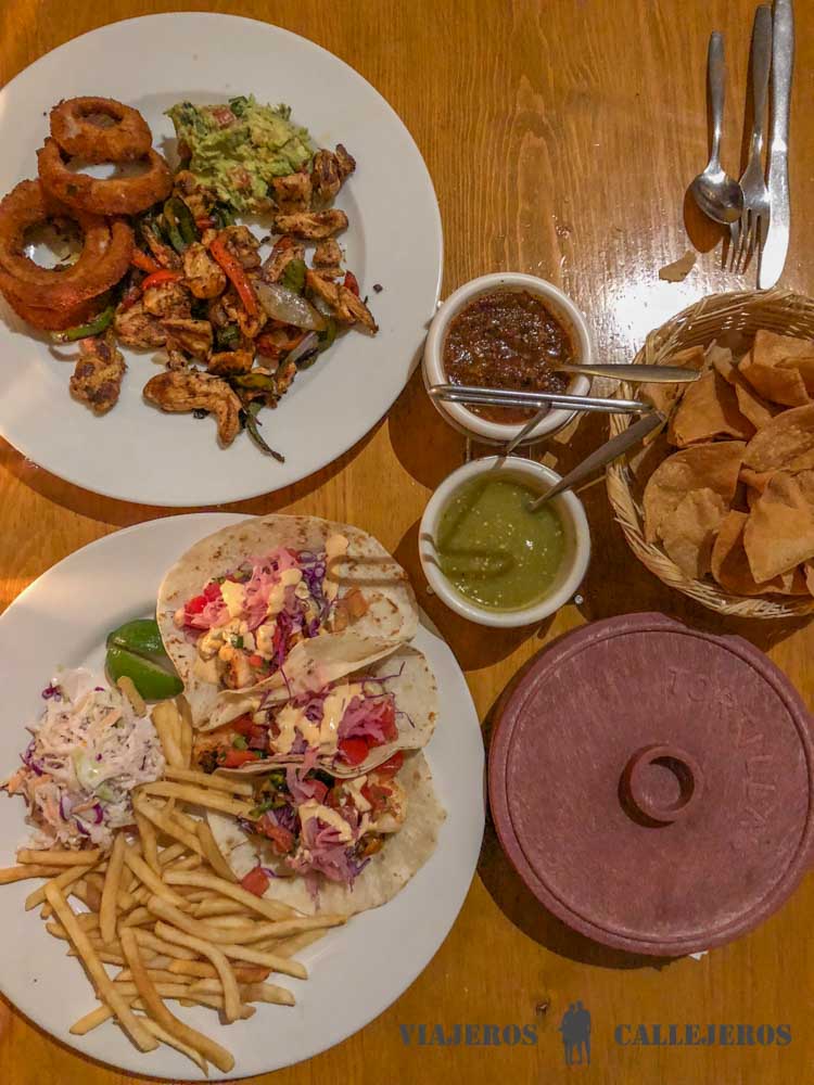 Cena en Hecho en México