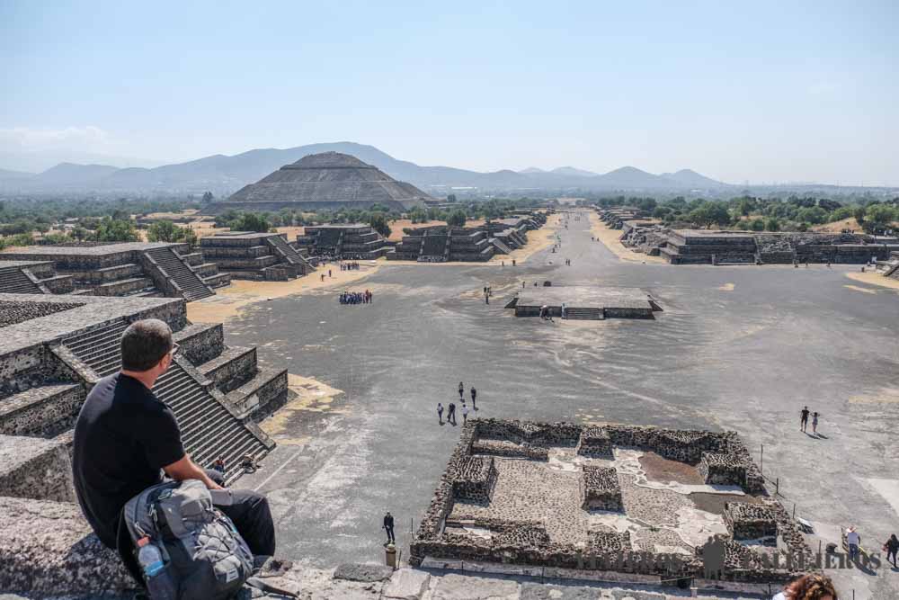 Vistas desde la pirámide de la Luna