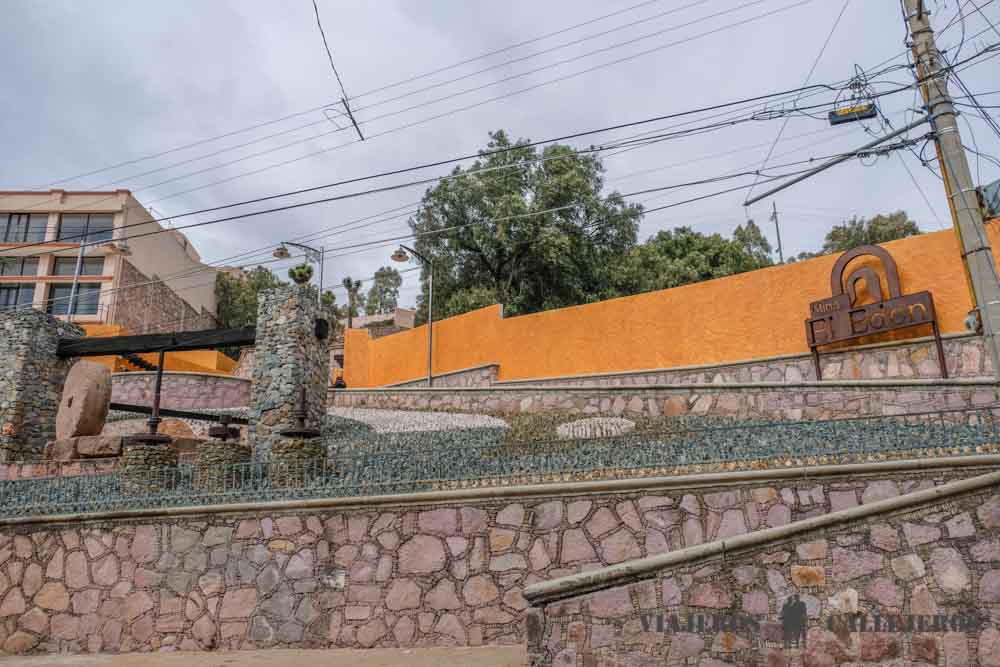 Acceso a la Mina El Edén