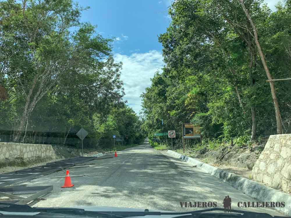 Carretera de acceso a Calakmul
