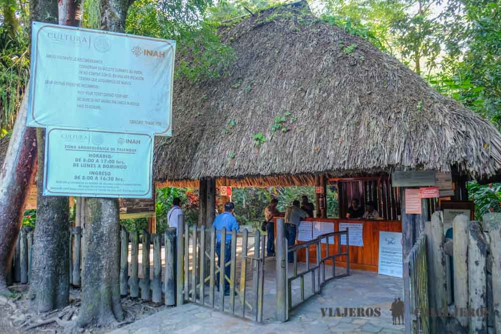 Entrada al recinto arqueológico de Palenque