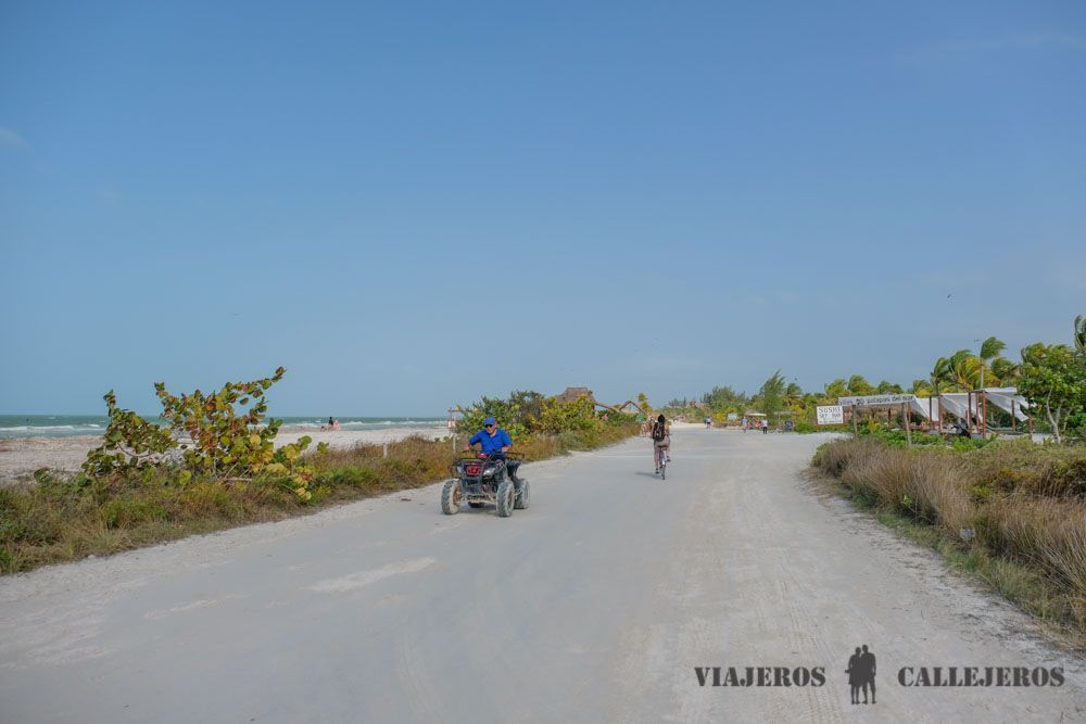 Camino a Punta Cocos