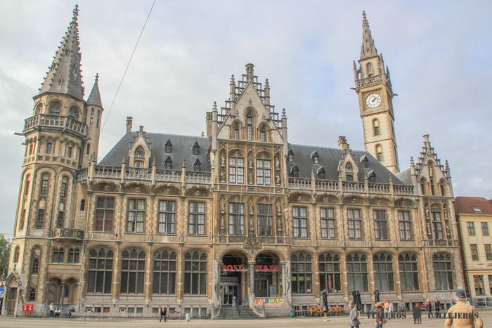 Korenmarkt, uno de los lugares que visitar en Gante