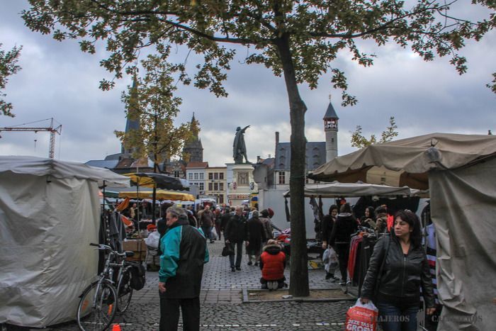 Vrijdagmarkt, que ver en Gante