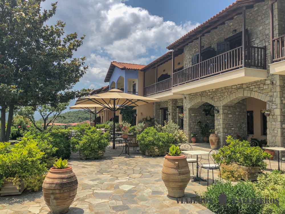 Hotel Doupiani House