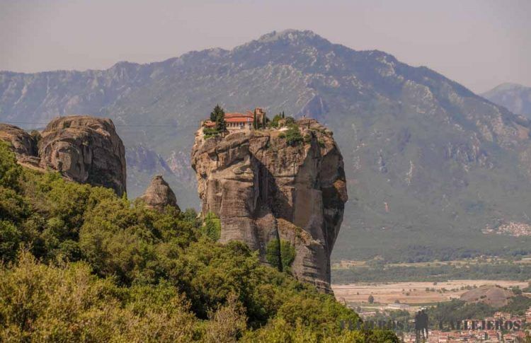 Meteora, uno de los lugares que no podían faltar en la guía de Grecia