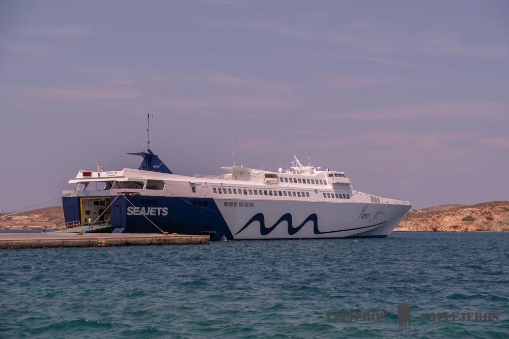 Ferry de Naxos a Paros
