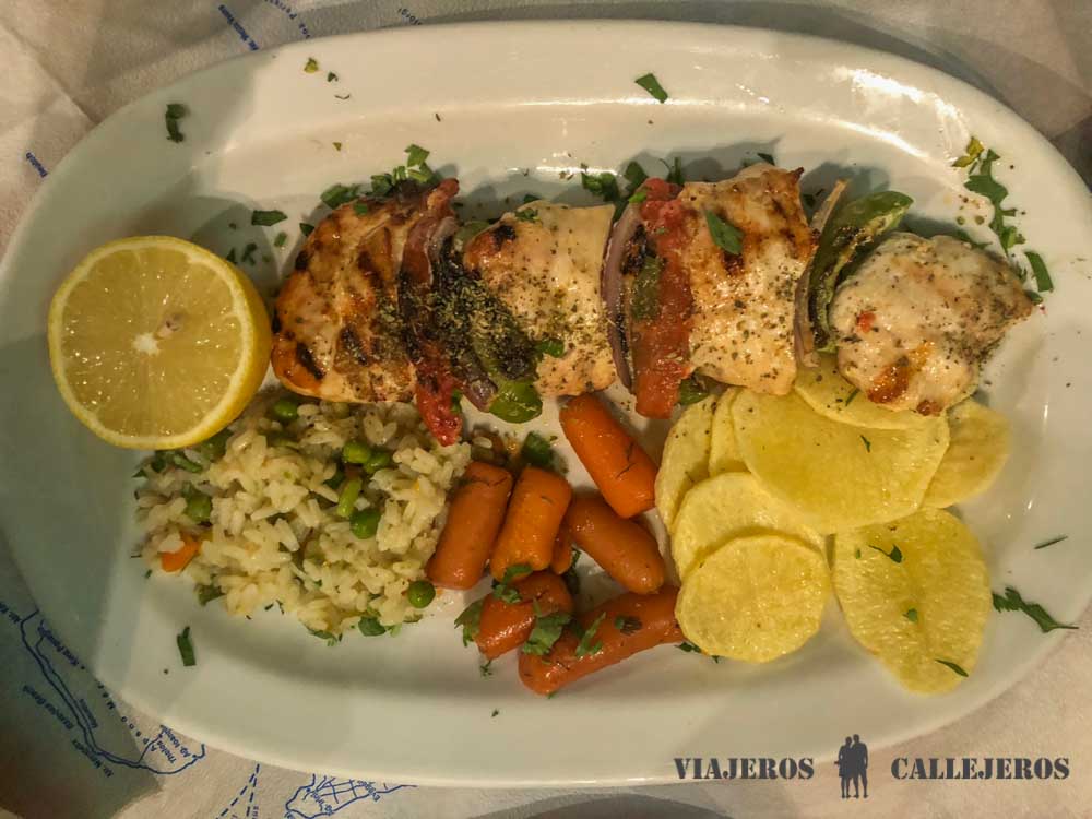 Simos Taverna Firostefani