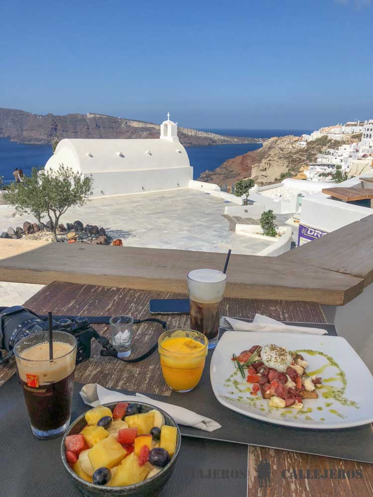 Desayuno en Oía