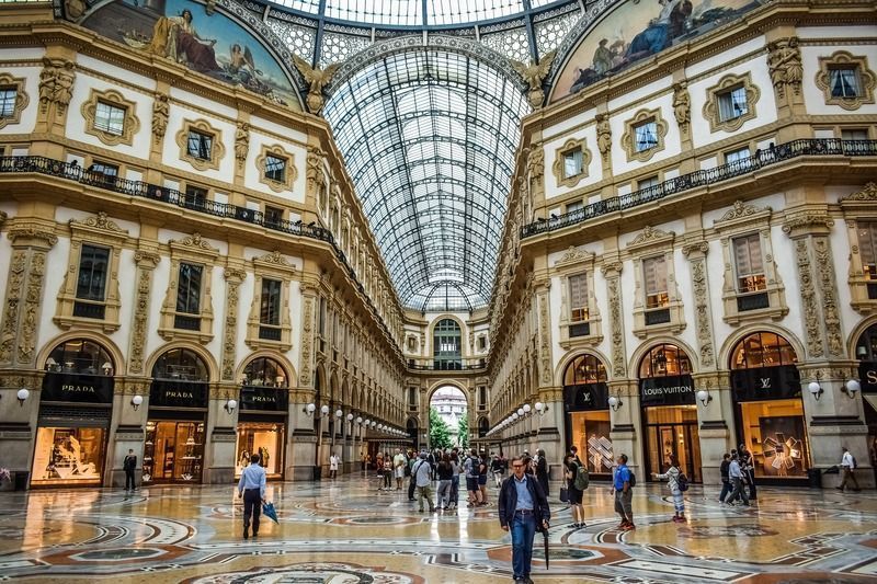 Visitar la Galleria Vittorio Emanuele II en el Milán en un día