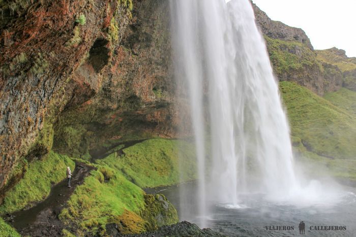 Seljalandsfoss, una de las mejores cascadas de Islandia