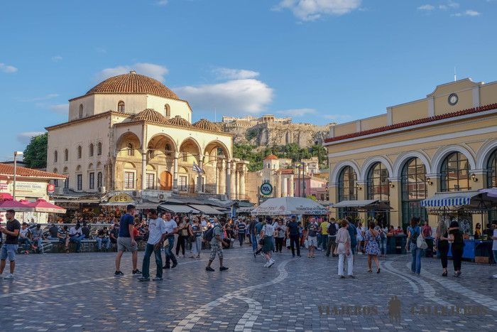 Monastiraki en Atenas, uno de los imprescindibles al viajar a Grecia