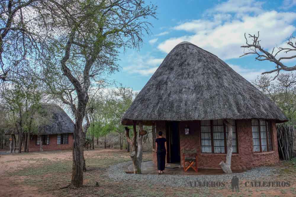 Rondavel Ndolovu Camp