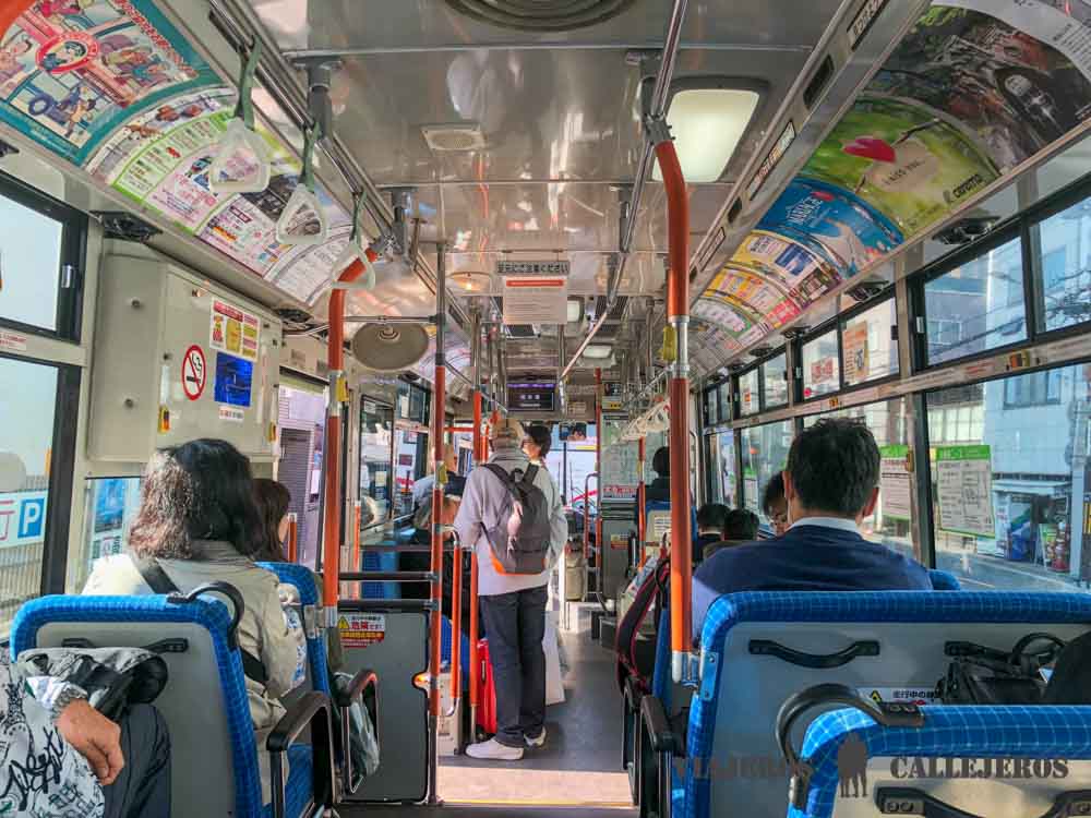 Autobús Kioto. Transporte en Japón