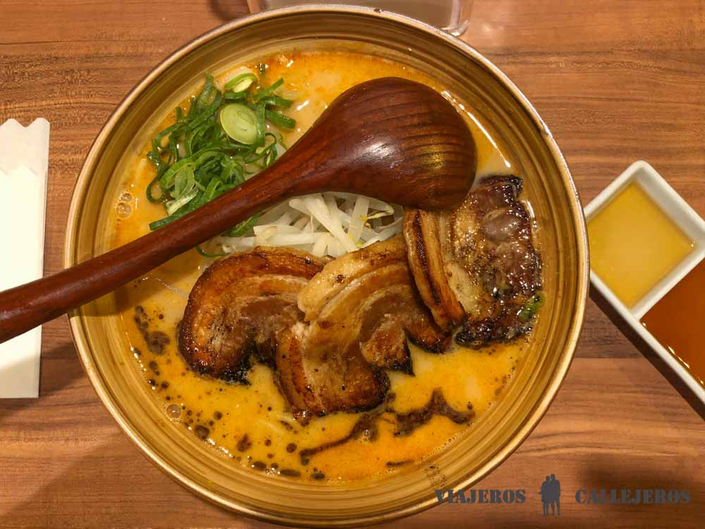 Ramen, uno de los platos que no puedes dejar de probar al viajar a Japón