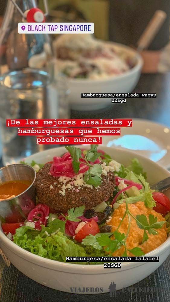 Comiendo en The Shoppes
