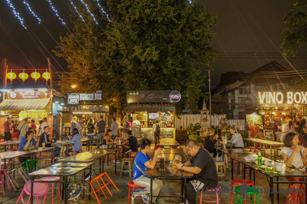 Night Bazaar, otro de los lugares donde comer en Chiang Mai