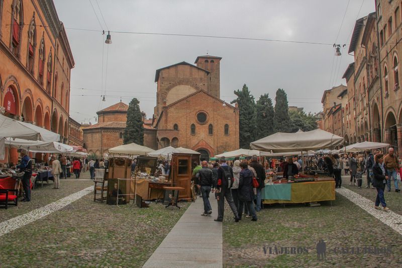 Piazza de Santo Stefano, uno de los lugares que ver en Bolonia