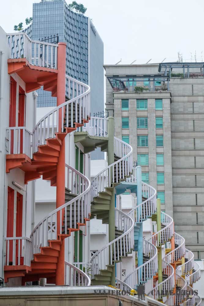 Edificio escaleras en New Buggis Street