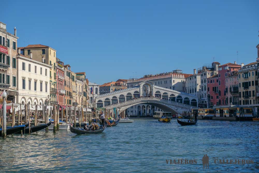 Puente de Rialto en Venecia