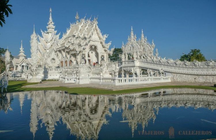 Templo Blanco en Chiang Rai, una de las ciudades que debes incluir en el viaje por Tailandia en 14 días