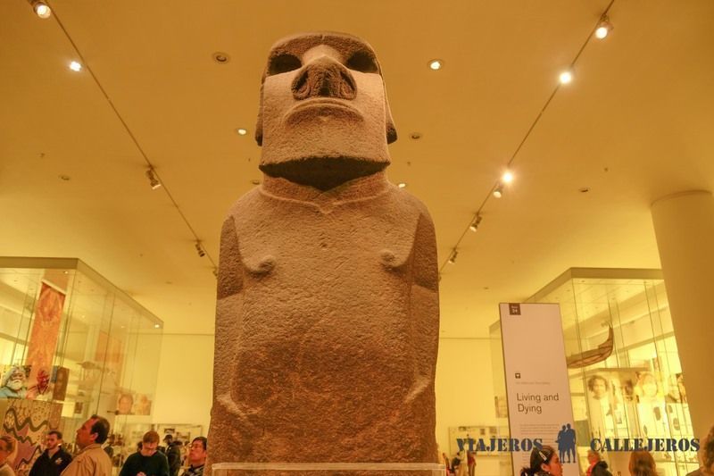 El moai Hoa Hakananaiʻa