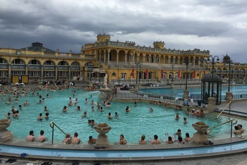Utilizar la tarjeta turística de Budapest para conocer los lugares más emblemáticos de la ciudad