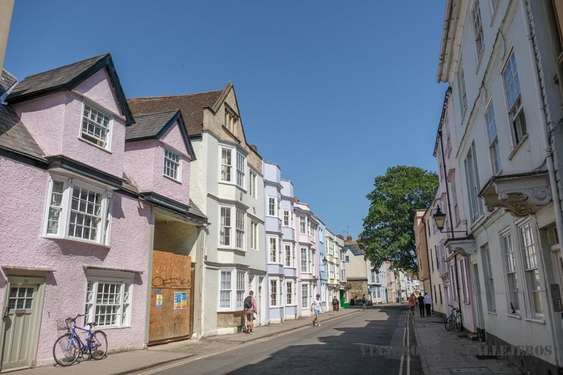 Holywell street