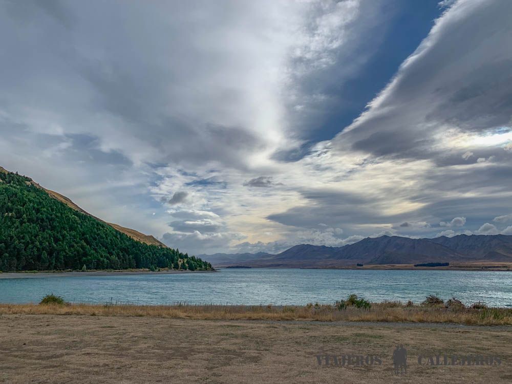 Vistas desde el camping del Lago Tekapo