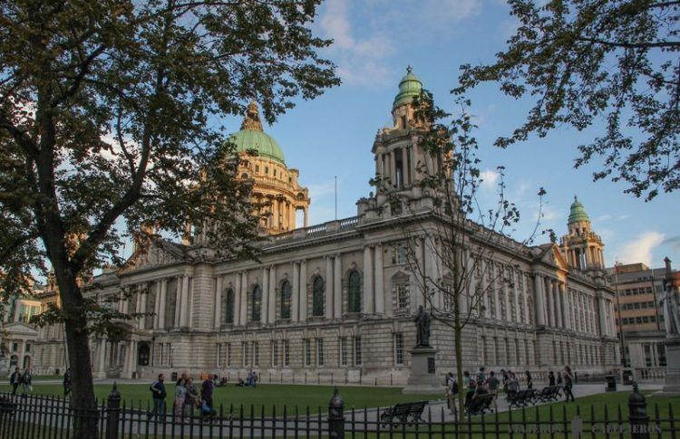 Ayuntamiento, punto de partida del Free tour en Belfast en español