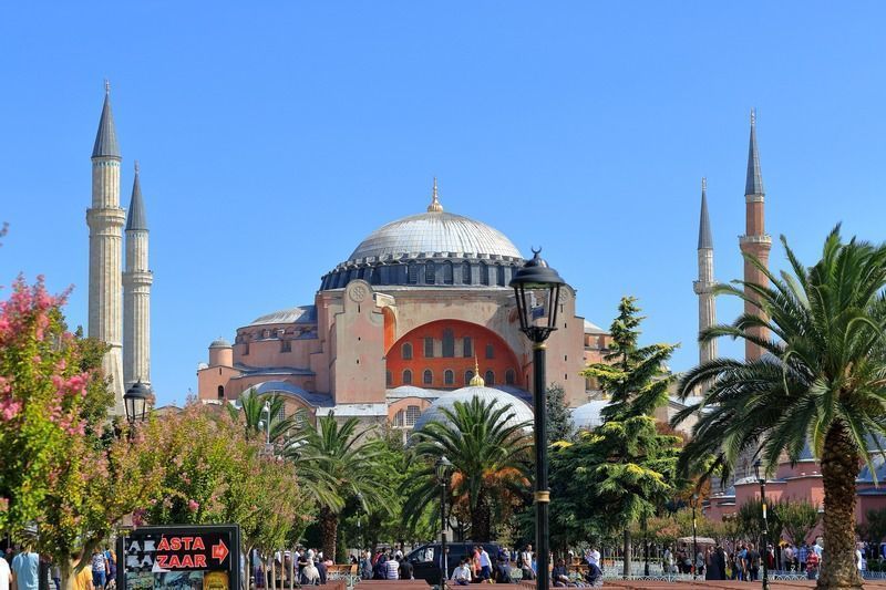 Visitas la Basílica de Santa Sofía al viajar a Estambul