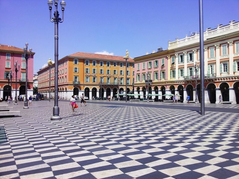 Plaza Massena
