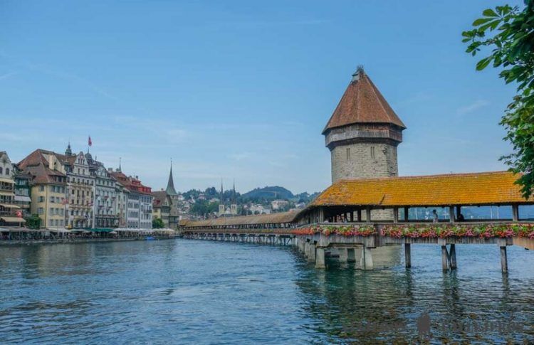 Puente de la Capilla, uno de los lugares que visitar en los free tours en Lucerna