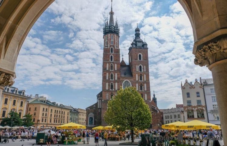 Stare Miasto, el centro histórico y el mejor lugar donde alojarse en Cracovia