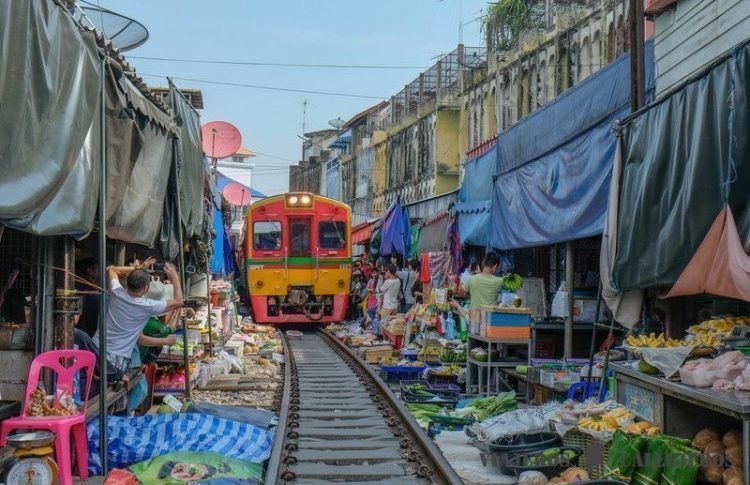 Mercado Mae Klong