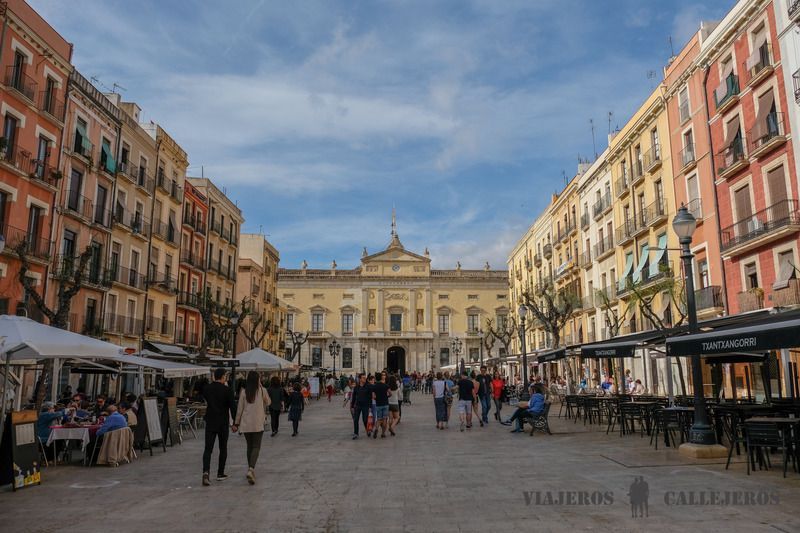 Plaza de la Font, uno de los lugares que visitar en Tarragona