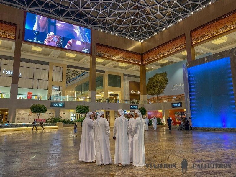 Yas Mall, lugares que ver en Abu Dhabi